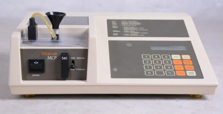 Vitatron MCP Filter-Based Spectrophotometer