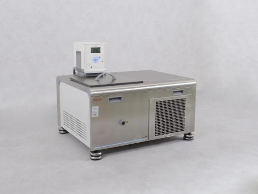 Thermo Scientific A24B Laboratory Waterbath with AC200 Thermostat-cover