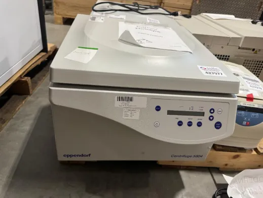 Eppendorf 5804 Benchtop Centrifuge with Digital Control Panel
