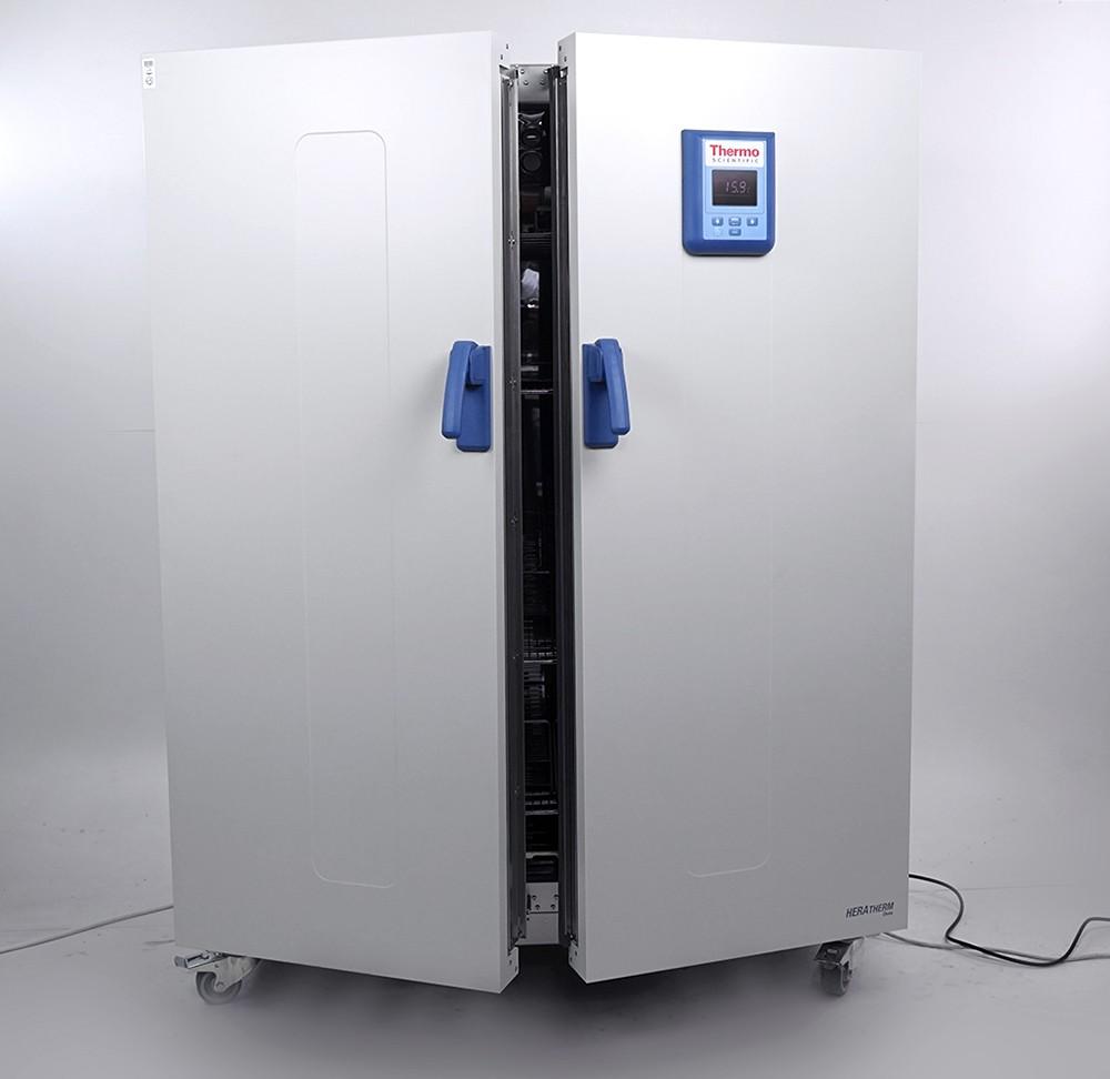 Thermo OGS 750 Laboratory Drying Oven, 250 °C, 774 L