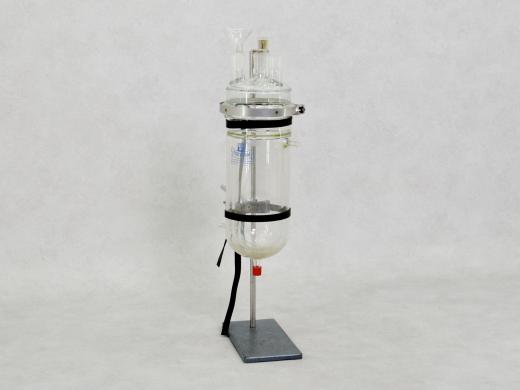 Isotherm Double-Wall 5 L Laboratory Reactor Vessel for Chemical and Biotechnological Processes-cover