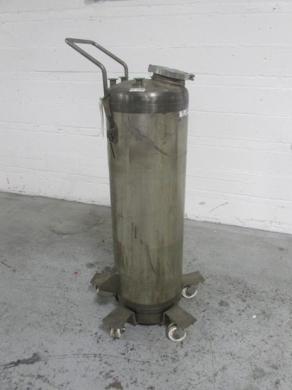 Northland 30 Gallon Stainless Steel Liquid Receiver for Laboratory and Bioprocessing Use-cover