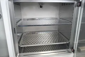 Heraeus B6120 F 70°C Drying Oven with Single STW 150/1-3-10-K5 Heating and Cooling Unit, 3 of 8