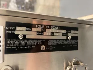 Mettler Toledo Model 8522 Mobile Digital Floor Scale for Laboratory Weighing, 3 of 3