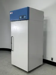 Thermo Scientific Revco UGL3020AS Single-Door Laboratory Refrigerator with Digital Temperature Control, 4 of 6