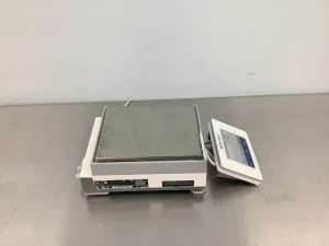 Mettler Toledo XSR Series Precision Balances for High-Capacity and High-Resolution Weighing, 2 of 11