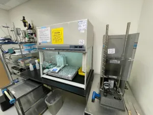 Labconco Purifier SinglePass Class I Safety Enclosure for Hazardous Material Containment, 4 of 5