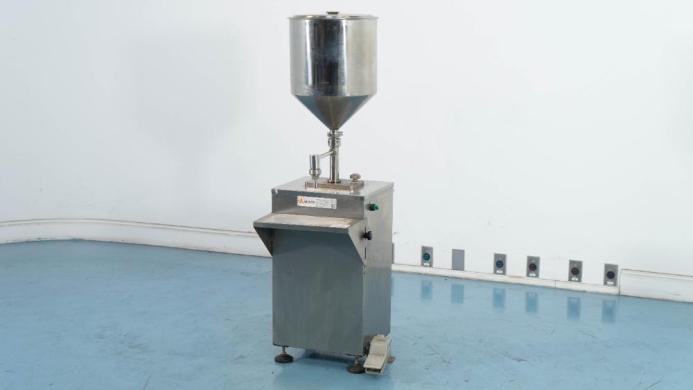 WuXi YK Automation Technology Unguent Liquid Filling Machine for Automated Liquid Dispensing-cover