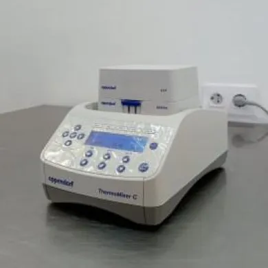 Eppendorf ThermoMixer C Digital Thermostatic Mixer with SmartBlock Compatibility