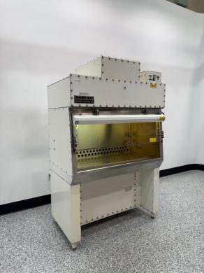 Baker BioGARD B40 112 4ft Class II Biosafety Cabinet with HEPA Filtration-cover
