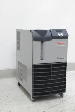 Thermo Neslab Thermoflex 900 Recirculating Chiller 900W 5-40°C