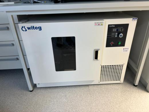 Witeg Incubator Shaker with Precise Temperature and Shaking Control-cover