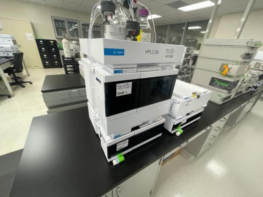 Agilent 1260 Infinity II HPLC System with DAD and Autosampler for Analytical Chromatography-cover