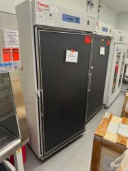 Thermo Fisher Scientific Reach-In CO2 Incubator Model 3950 for Cell Culture, 3 of 3