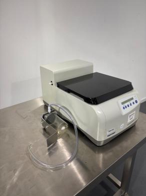 Eppendorf 5305 Concentrator Plus Benchtop Centrifuge for Sample Concentration-cover