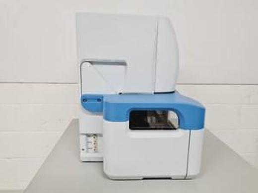 Thermo Scientific Versette Automated Liquid Handler Lab-cover