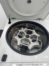 Eppendorf 5810R Refrigerated Centrifuge, 4 of 4