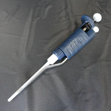 Gilson PIPETMAN P100 Adjustable Micropipette F144057M