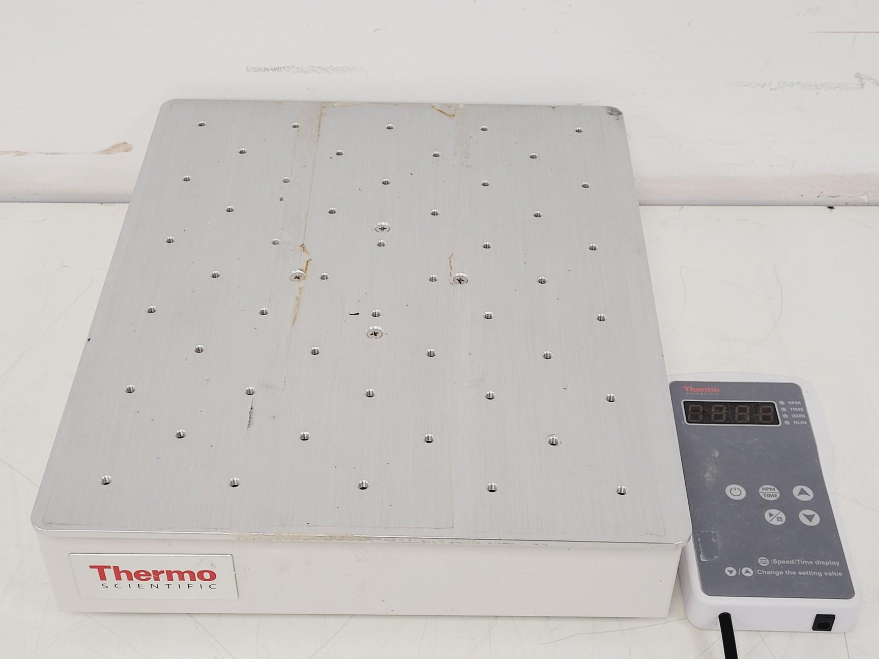 Thermo Scientific MaxQ 2000 CO2 Plus CO2 Incubator Shaking Table