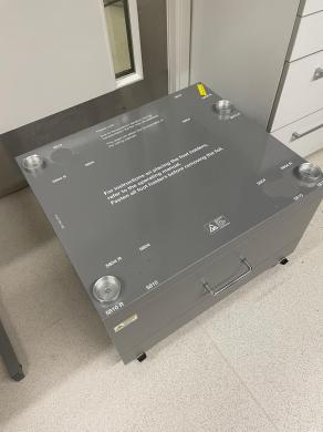 Eppendorf 5821 Centrifuge Stand-cover