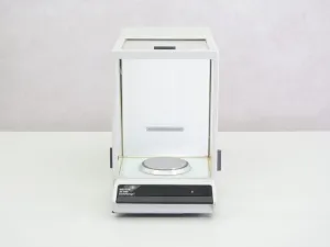 Mettler AE260 Analytical Balance with 205 g Capacity and 0.1 mg Readability, 2 of 4