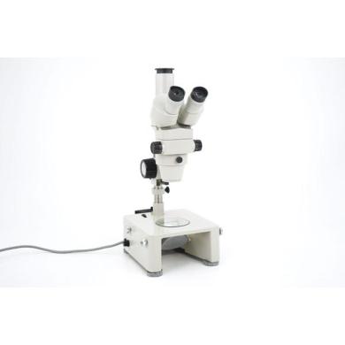 Nikon SMZ-2T Trinocular Stereo Microscope Stereo Mikroskop 10..60x 20x/12mm CF PL2.5X-cover