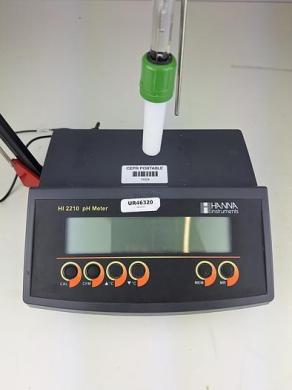 Hanna HI 2210 pH Meter-cover