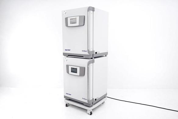 Eppendorf CellXpert 170i CO2 Incubator, 170 L Double-Stack, 2021/2023-cover