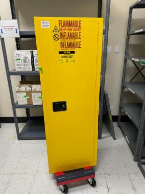 ULINE H-2570S-Y 22 Gallon Flammable Liquid Storage Cabinet with FM Approval-cover
