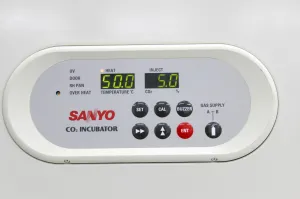 Sanyo MCO-18AIC CO2 Incubator 170L with Direct Heat and Humidity Control, 9 of 10