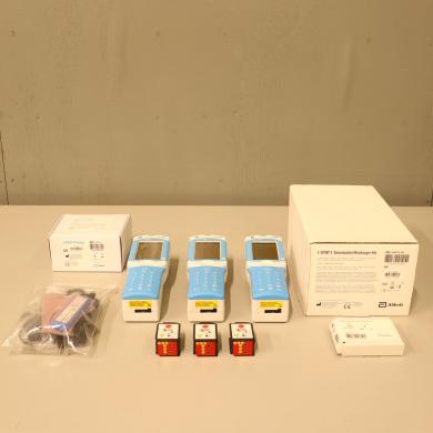 Abbott i-STAT 1 300W Wireless Point-of-Care Blood Analyzer System with Accessories-cover
