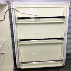 Thermo Precision 3727 Refrigerated Incubator (6.1 Cu-Ft), 4 of 8
