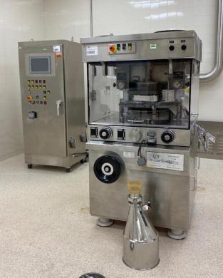 Manesty Unipress IPR 30 Station Tablet Press-cover