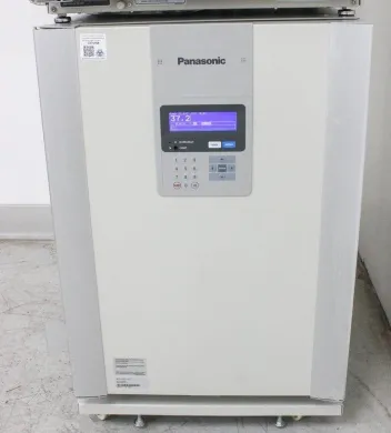 Panasonic MCO-19AICUV-PA 170L CO2 Incubator with Advanced Humidity Control and UV Contamination System