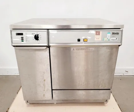 Miele Professional G 7883 CD Glassware Washer