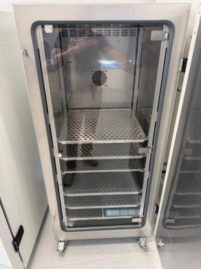 Thermo Fisher Scientific Heratherm Refrigerated Incubator IMP400 for controlled temperature regulation-cover