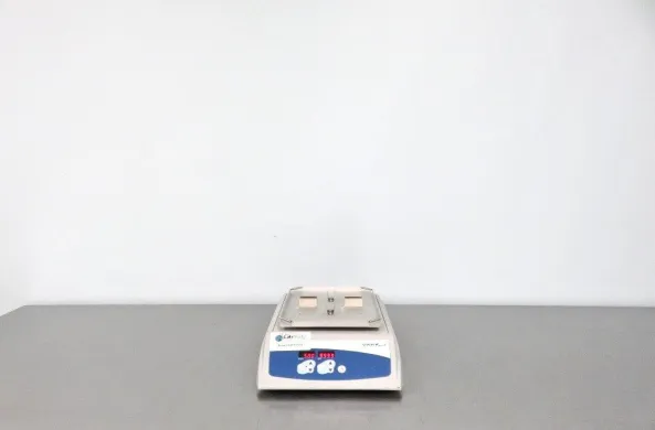 VWR Microplate Shaker with Brushless DC Motor, 3mm and 15mm Orbital Options