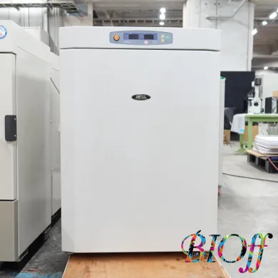 Astec SCA-325DS 163 L CO2 Incubator with Dry Heat Sterilization