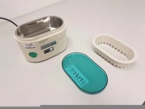 BRANSON 200 Ultrasonic Cleaner, 2 of 3