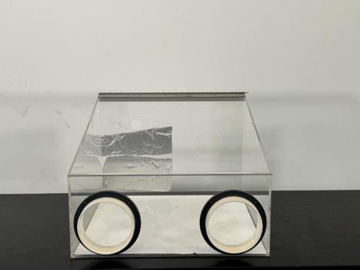 2-Foot Plastic Laboratory Isolator Box for Containment and Sterile Sample Handling-cover