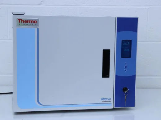 Thermo MIDI 40 CO2 Incubator with 40 L Capacity and Precise Environmental Control