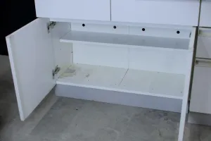 Central Laboratory Bench with Reagent Shelf, 150 × 150 × 80 cm, Overall Height 198 cm, 11 of 12