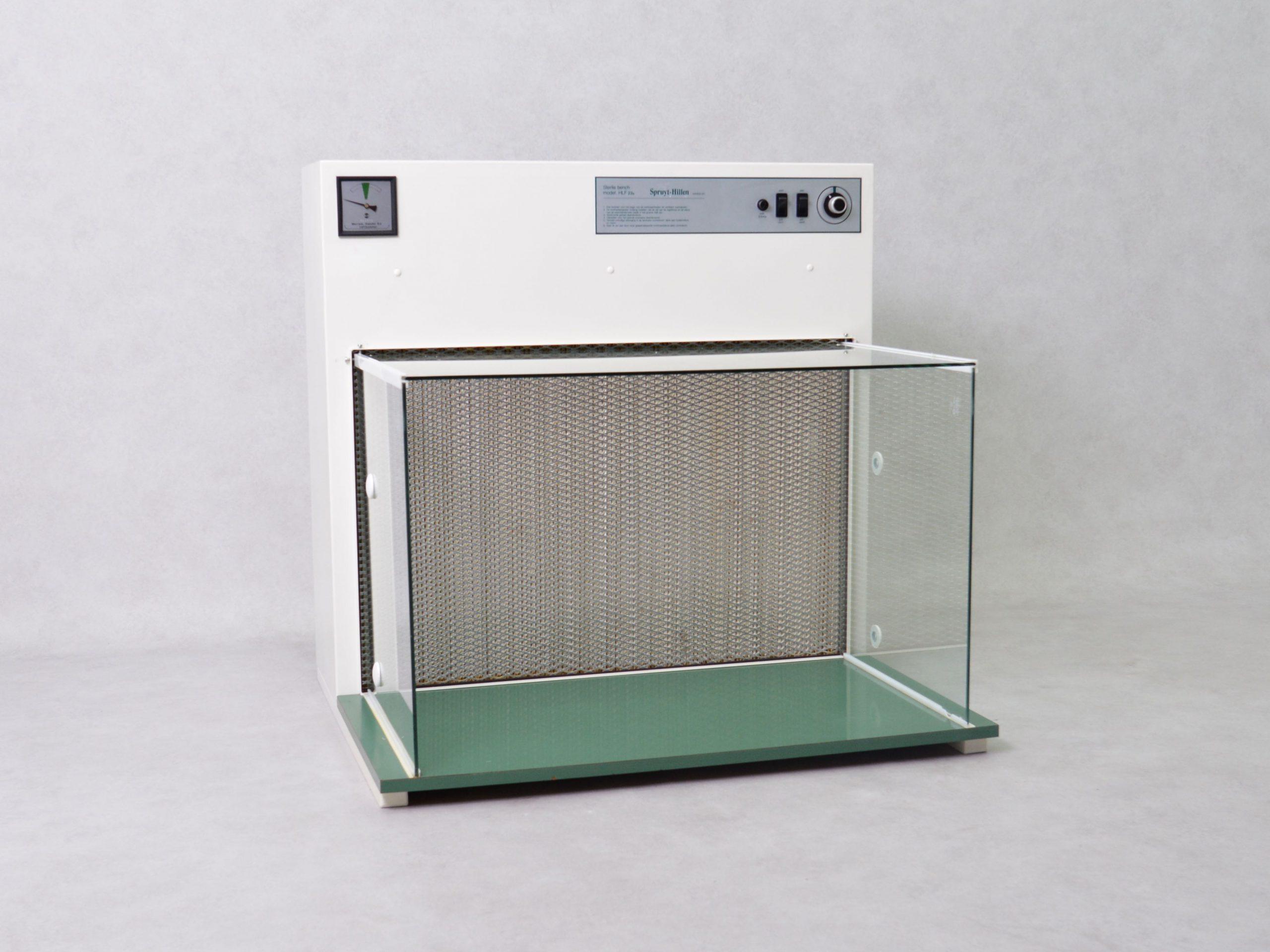 Spruyt Hillen HLF23a Laminar Crossflow Cabinet for Sterile Work Environments