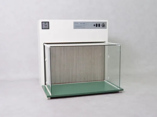 Spruyt Hillen HLF23a Laminar Crossflow Cabinet for Sterile Work Environments