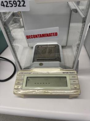 Mettler Toledo AT261 DeltaRange Analytical Balance with Draft Shield-cover