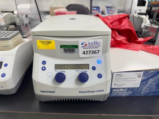 Eppendorf 5424 High-Speed Benchtop Microcentrifuge with 15,000 rpm Max Speed-cover