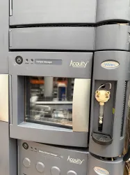 Waters Acquity UPLC Ultra Performance Liquid Chromatography System with Sample and Column Management, 4 of 5