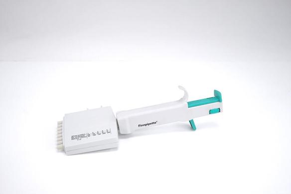 Thermo Scientific Finnpipette 8-Channel Variable Volume Pipette, 50–250 µL-cover