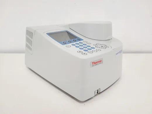 Thermo Scientific GeneSys 10S UV-Visible Spectrophotometer for Molecular Absorbance Analysis