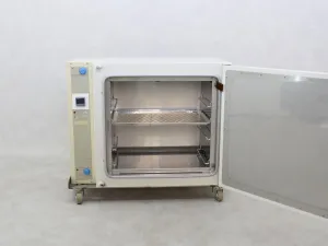 Heraeus B6120 Natural Convection Laboratory Incubator, 3 of 3